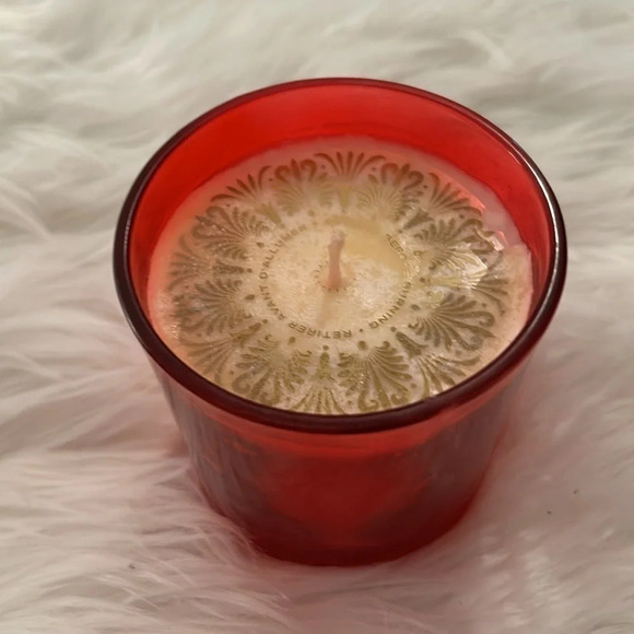 Winter whimsy scented candle - Picture 2 of 6